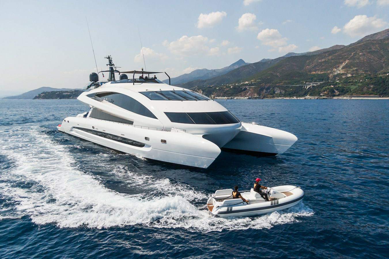 5.6 Tender underway.jpg