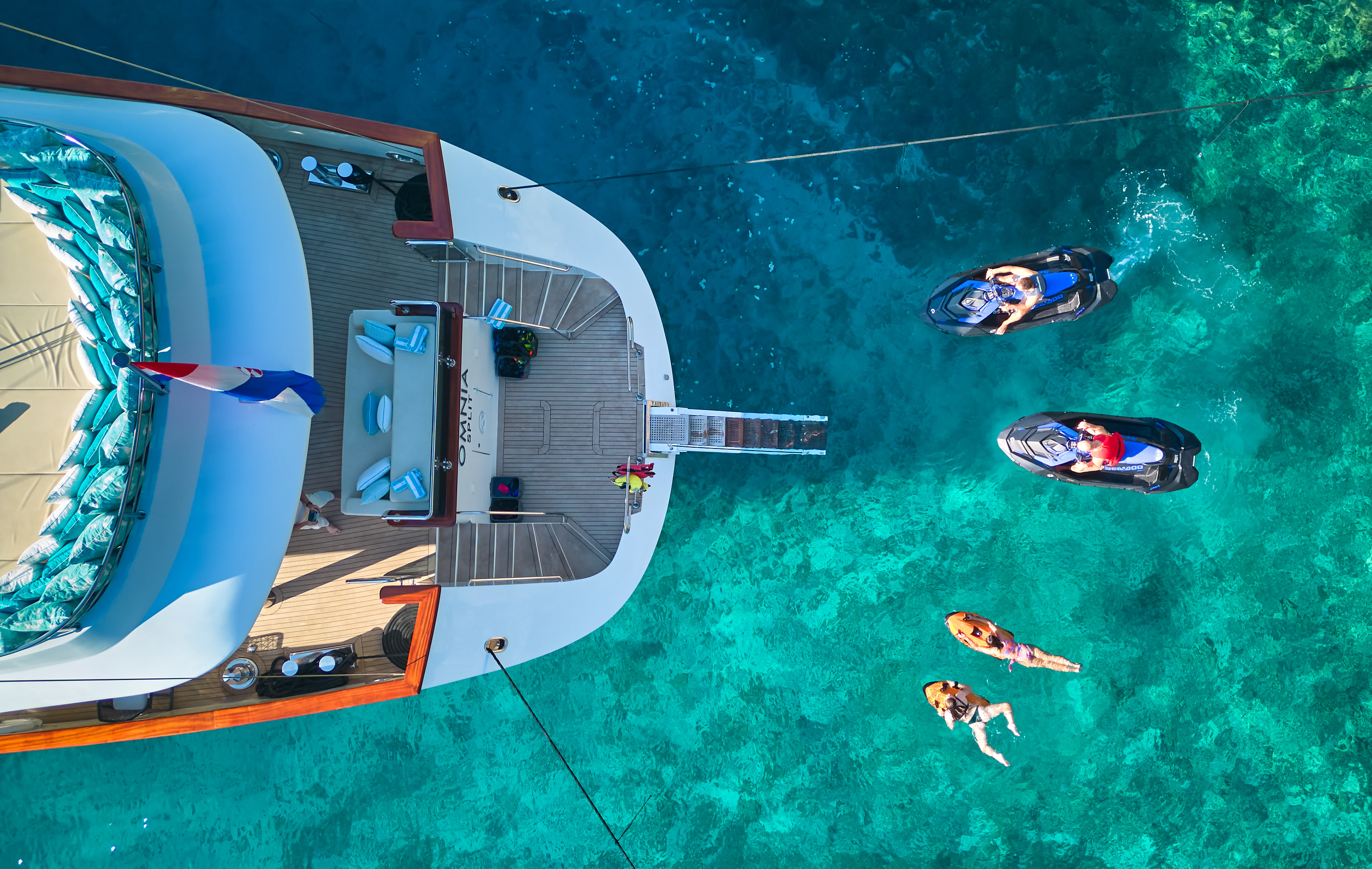 500 Swim platform and water toys.jpg