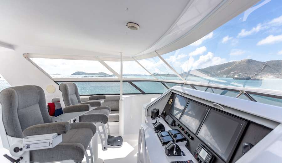 501 Bridge helm controls.jpg