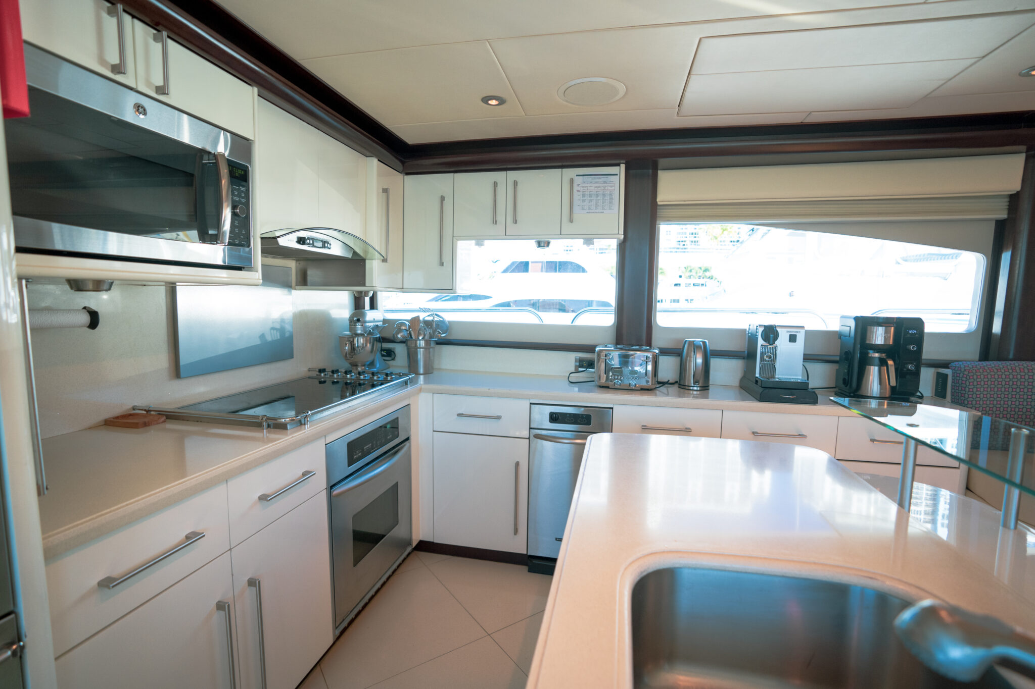 501 Dine in galley.jpg