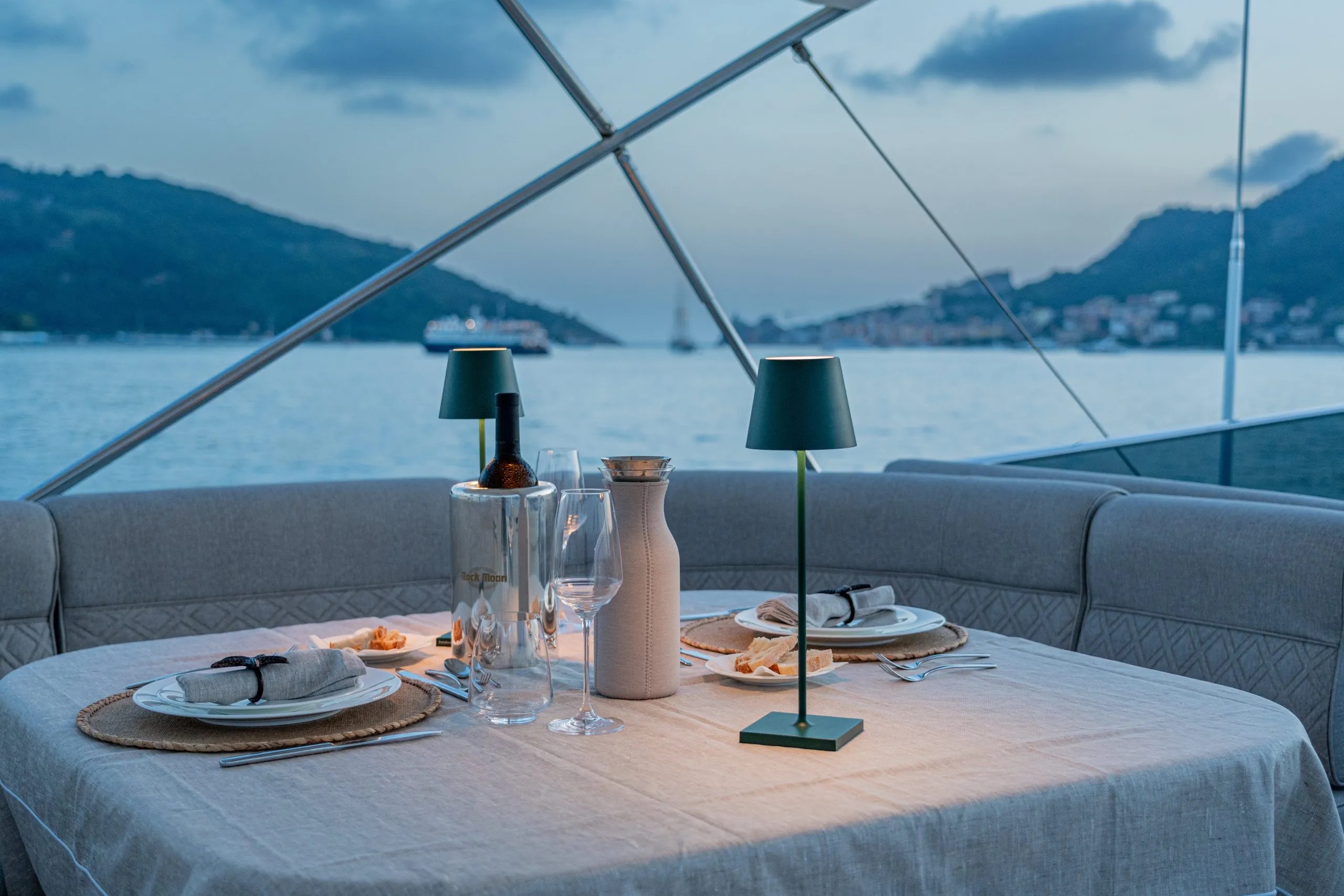 501 Dinner set up on deck.jpg