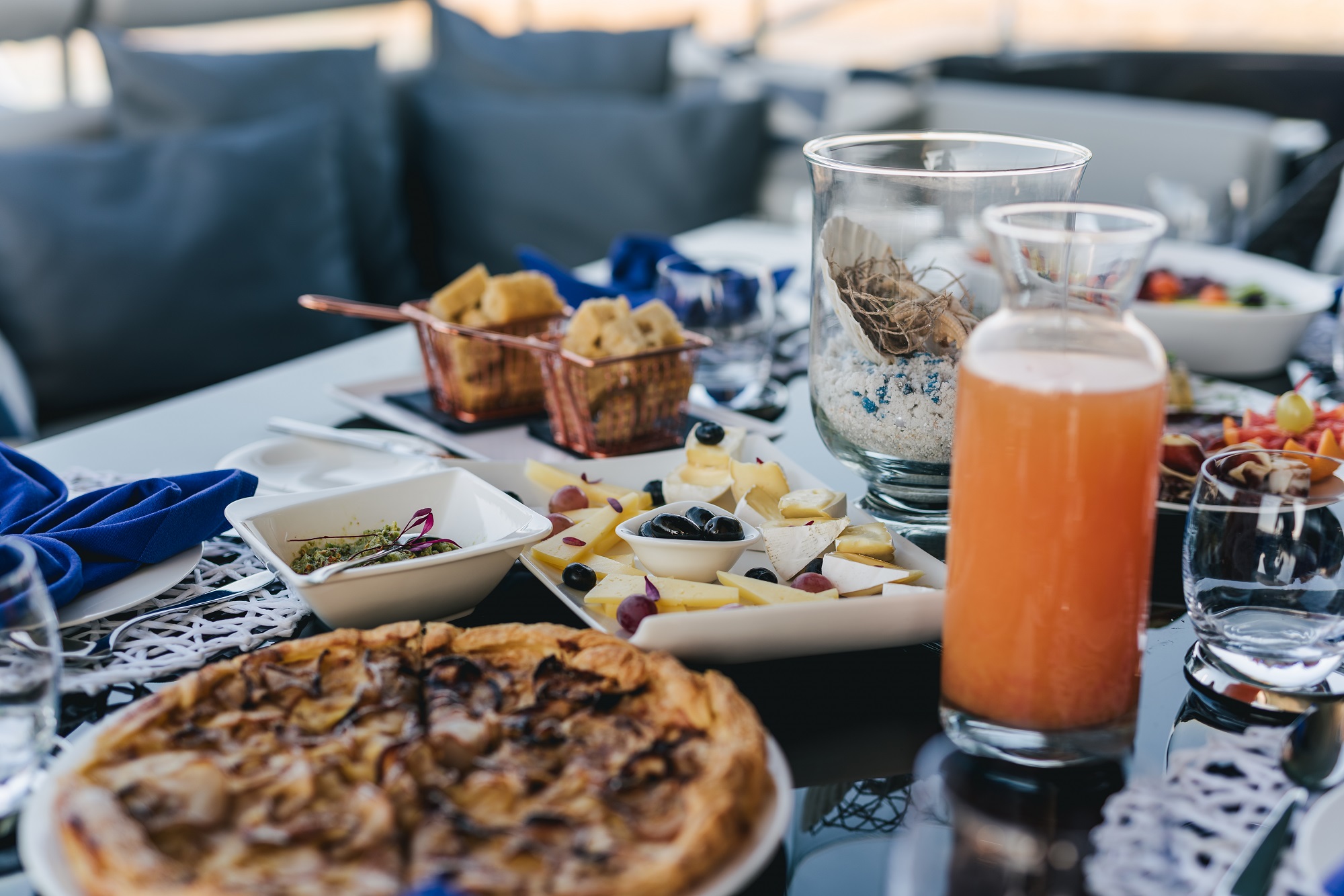 504 Deck dining.jpg