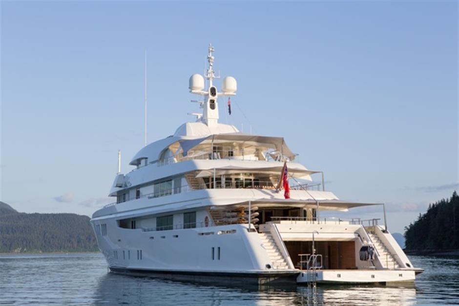 62m Icon-built yacht aft view.jpg