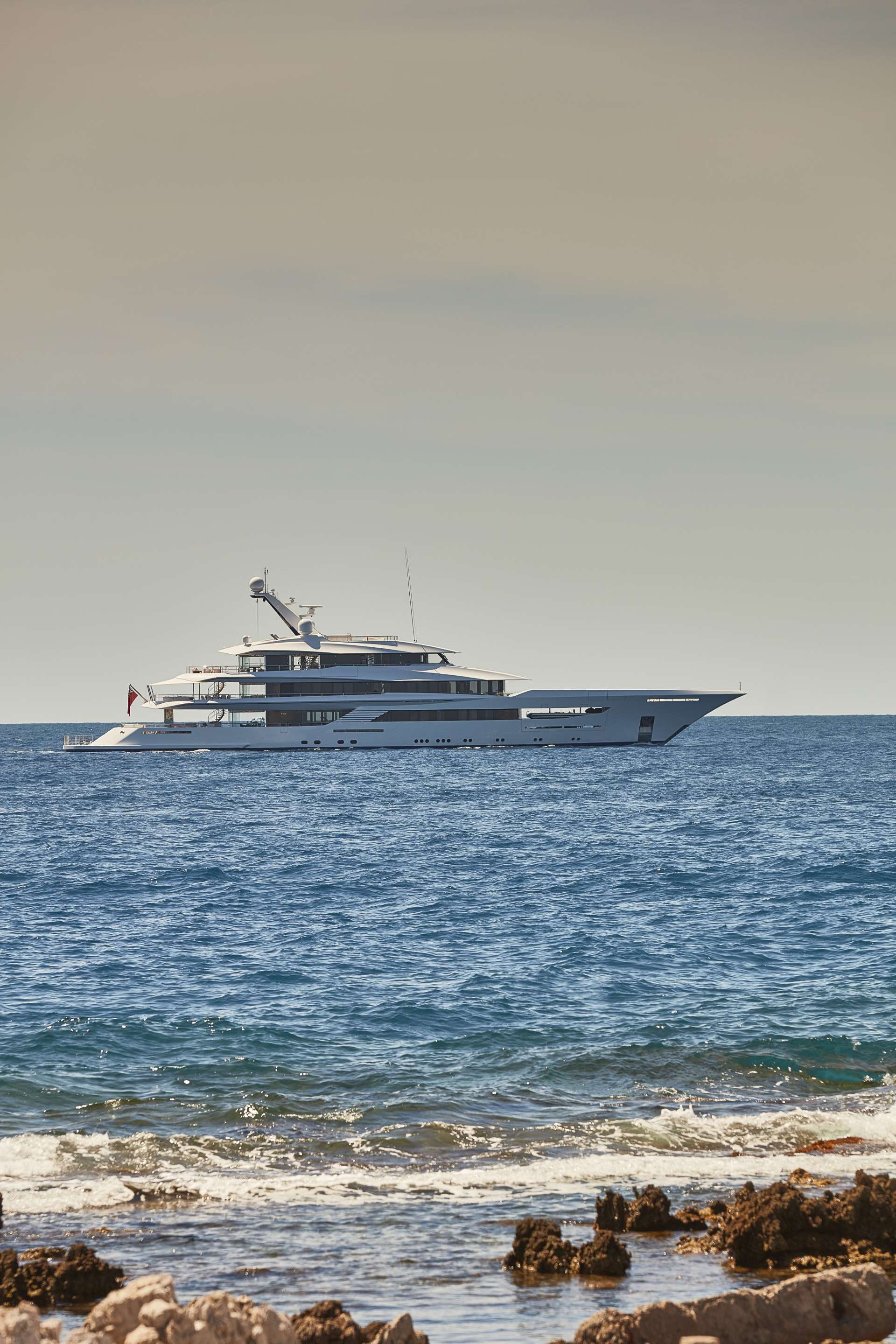 70m Feadship custom profile.jpg