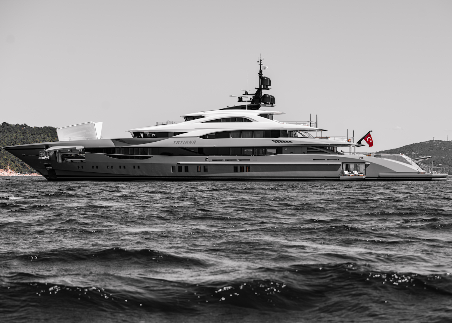 80m superyacht profile.jpg