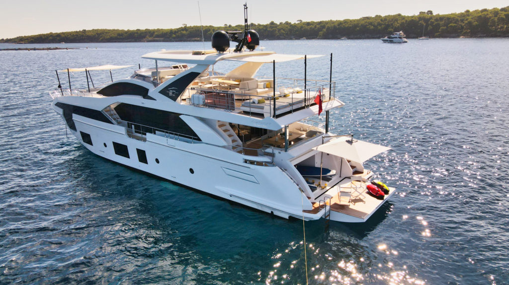 AZIMUT GRANDE.jpg