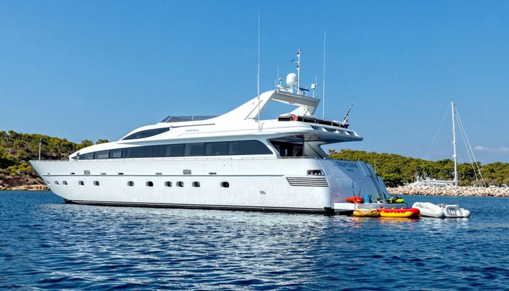 Admiral 32 - sistership 5.jpg