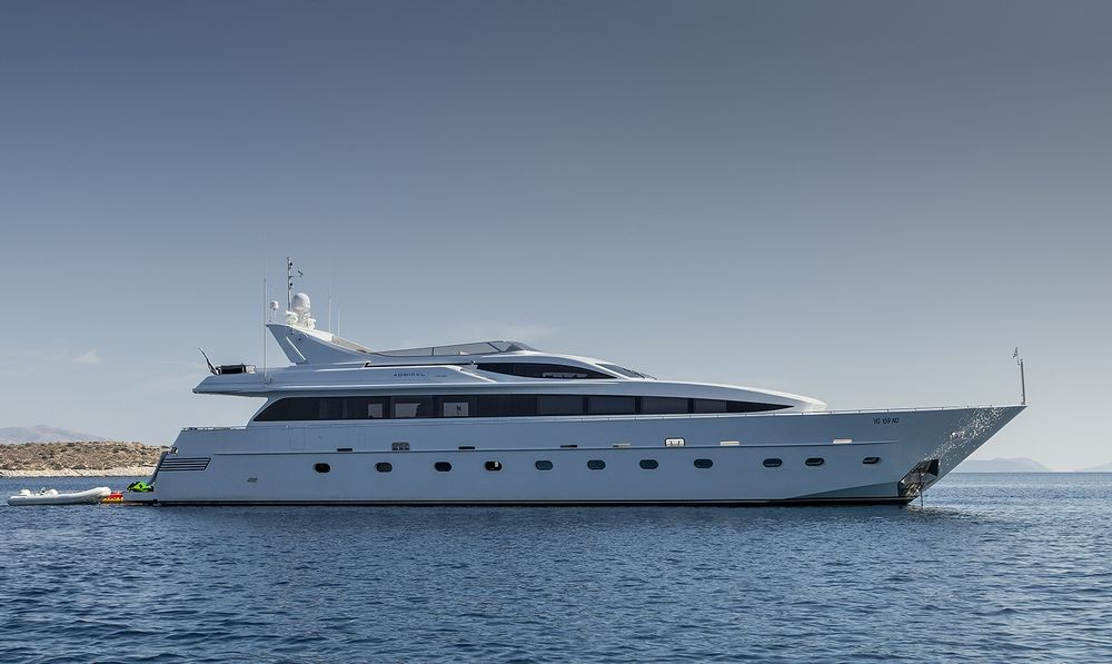 Admiral 32 - sistership.jpg