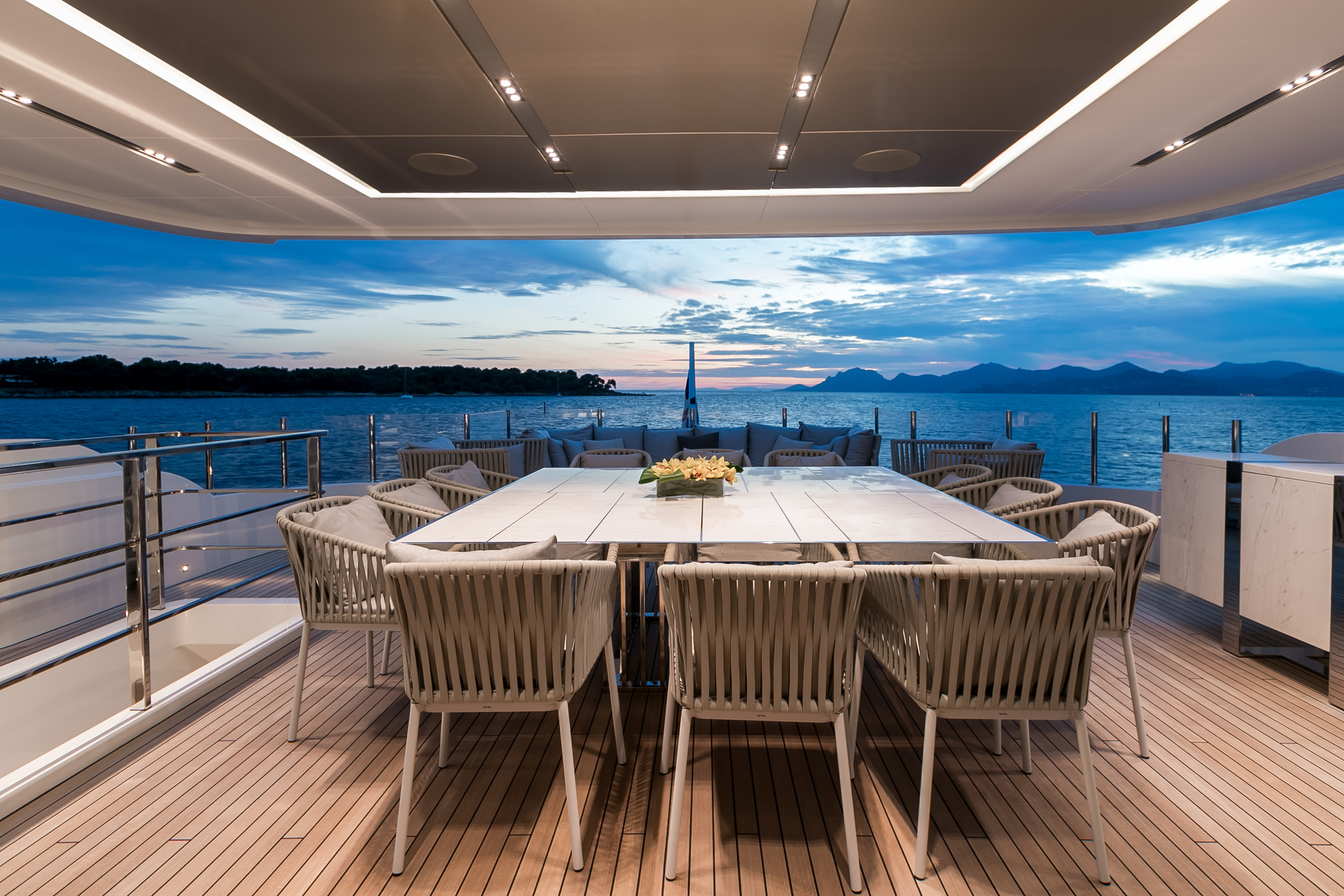 Aft Alfresco Dining.jpg