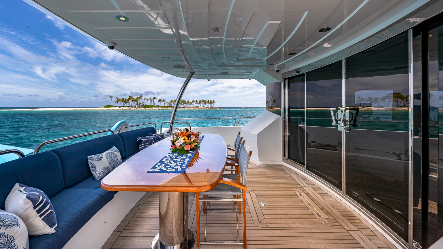 Aft Deck 1.jpg