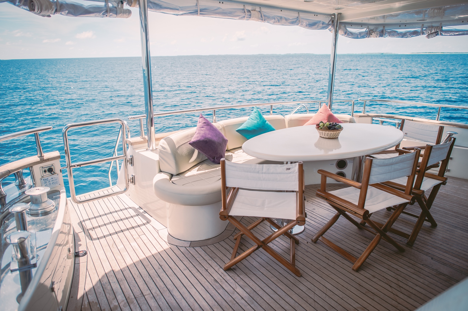 Aft deck alfresco dining.jpg