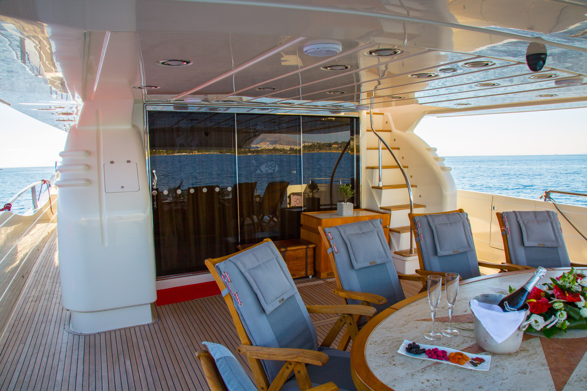 Aft deck and dining.jpg