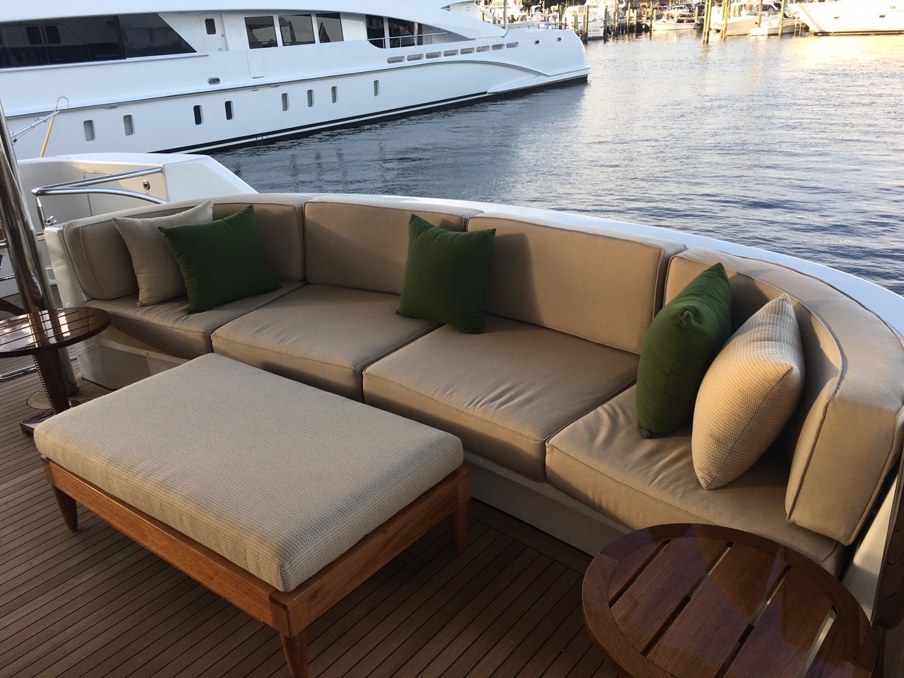 Aft deck seating area.jpg