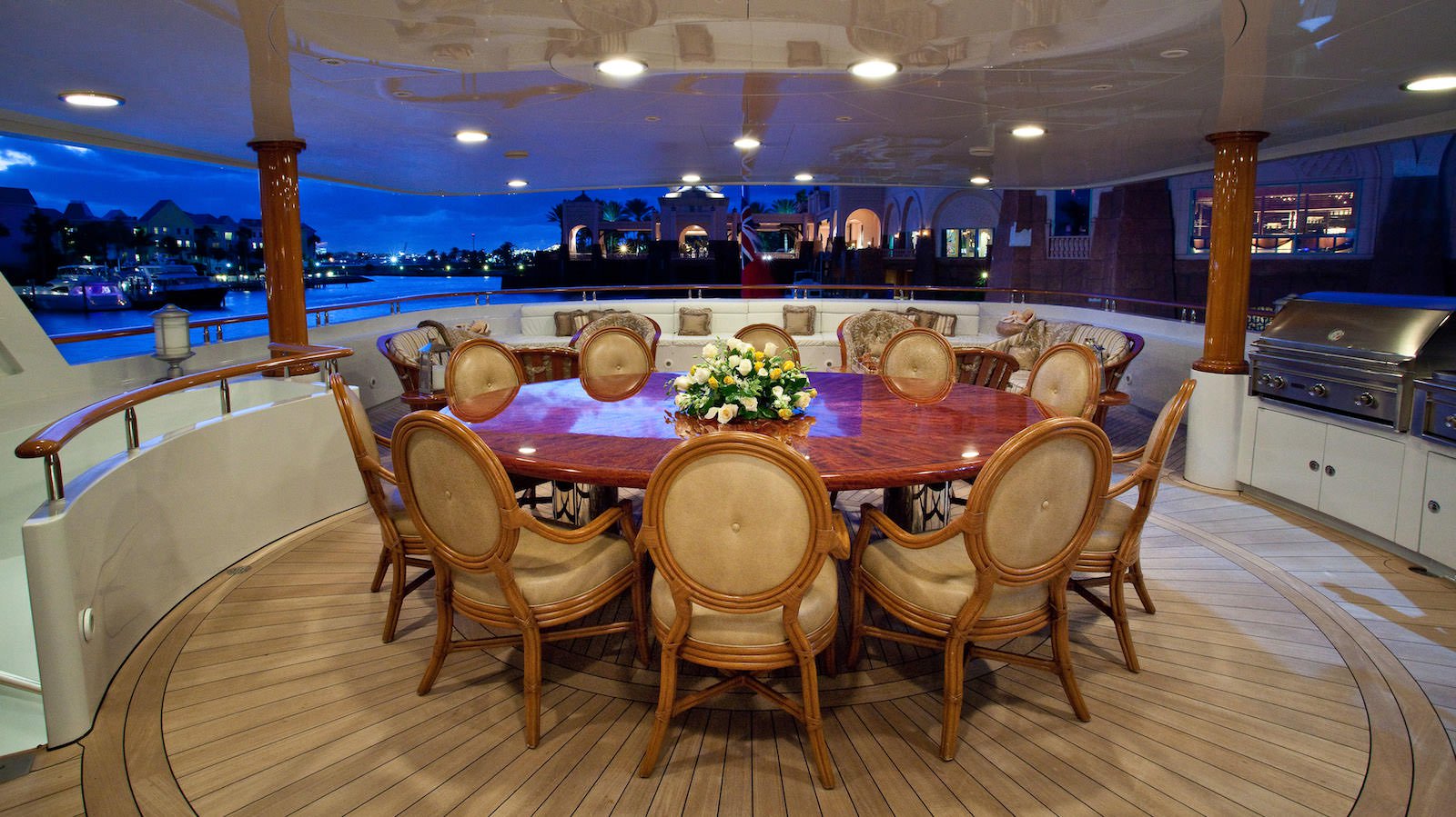 Alfresco Dining.jpg