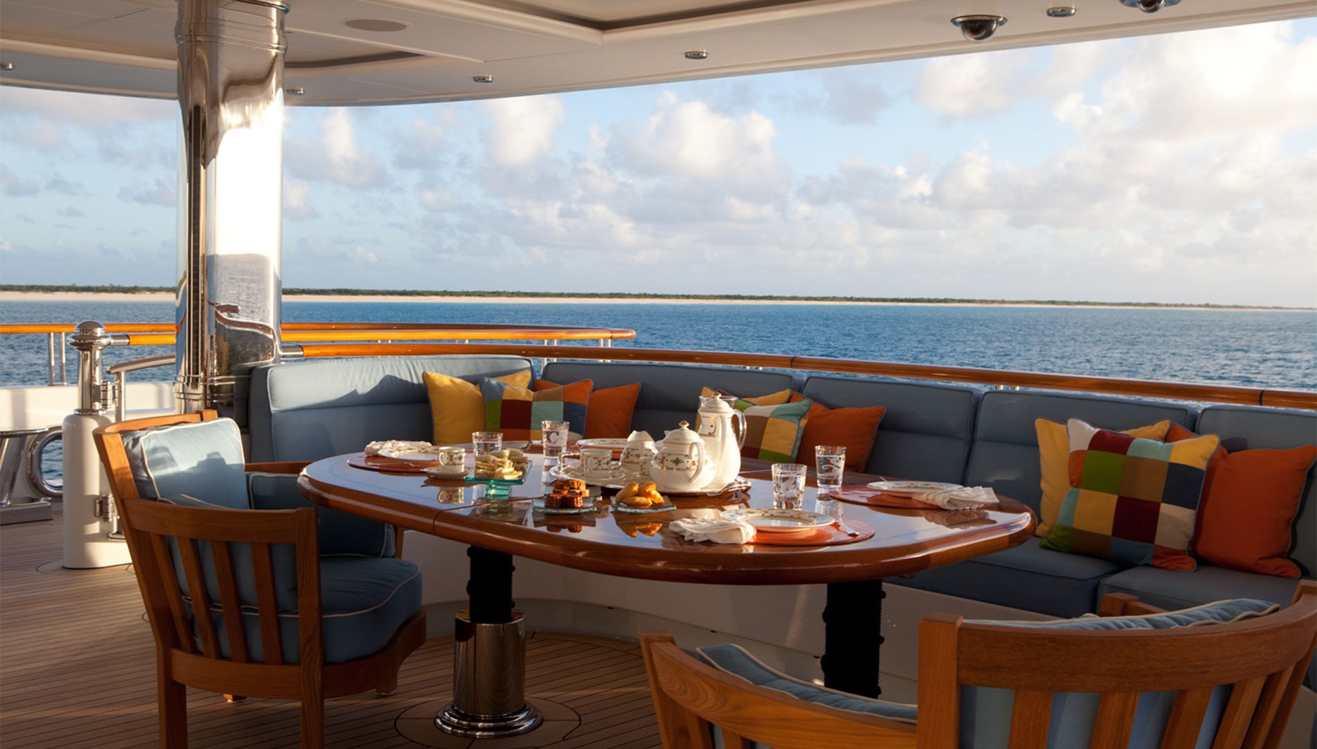 Alfresco dining .jpg