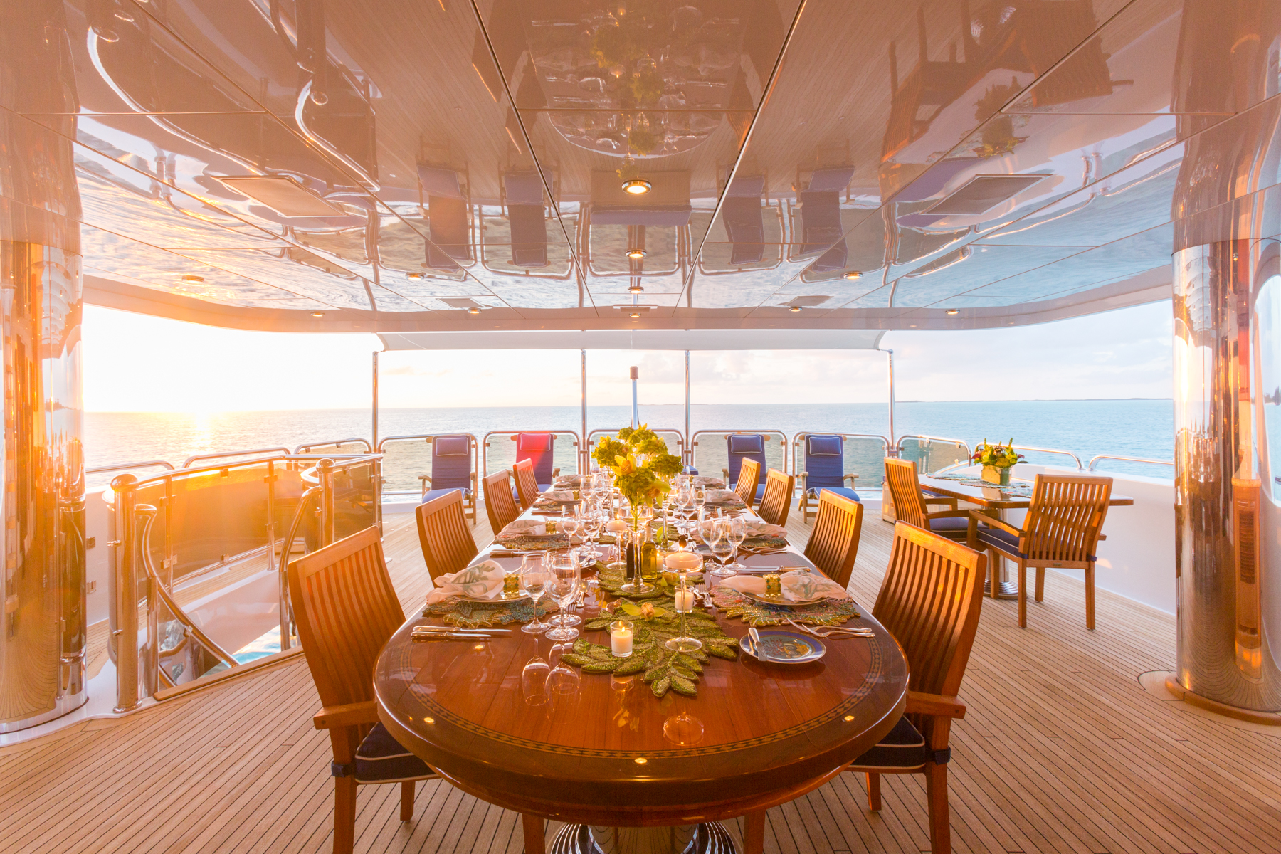 Alfresco dining 1.jpg