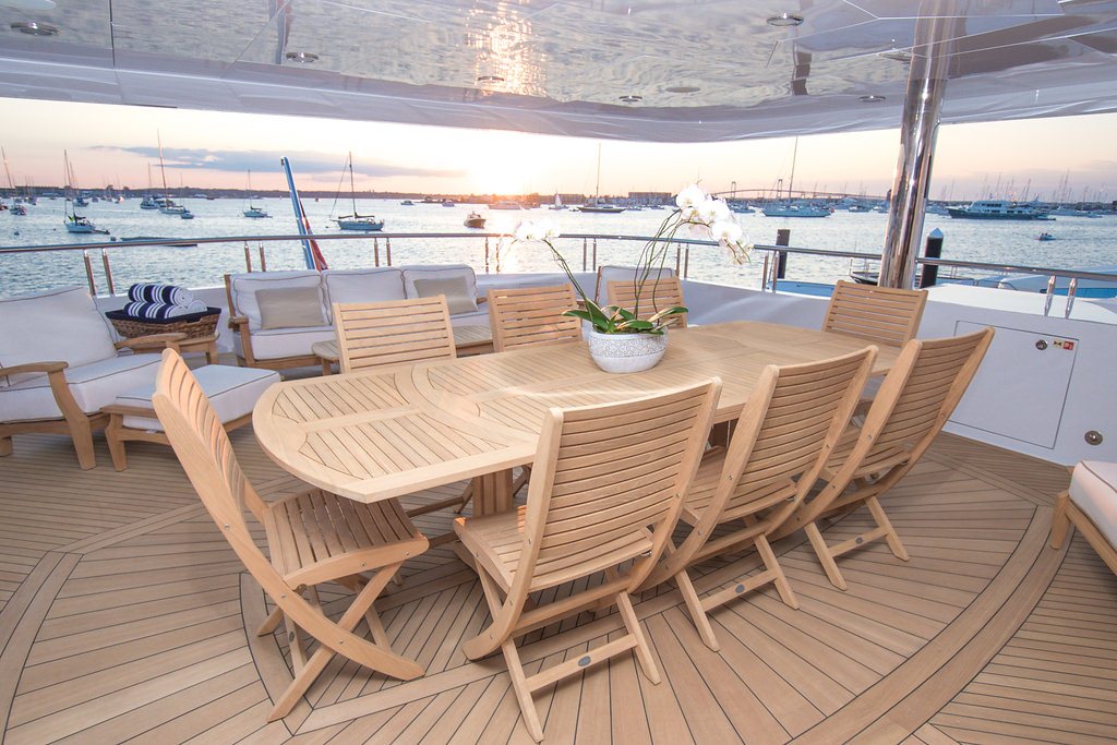Alfresco dining area 1.jpg