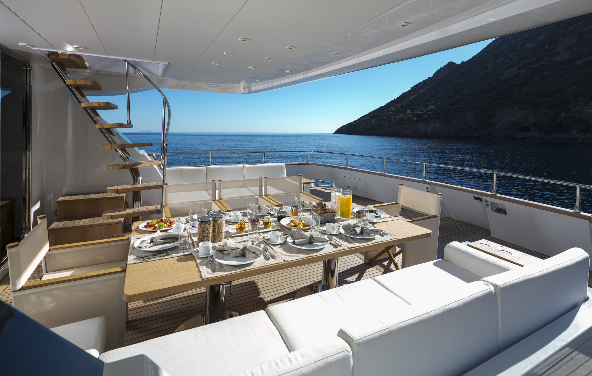 Alfresco dining on the aft deck.jpg