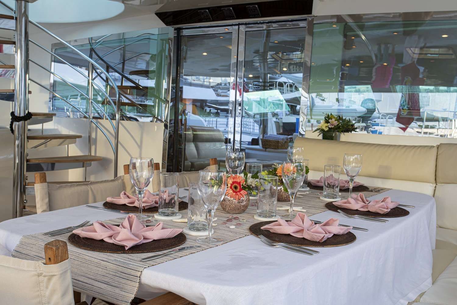 Alfresco dining setup.jpg