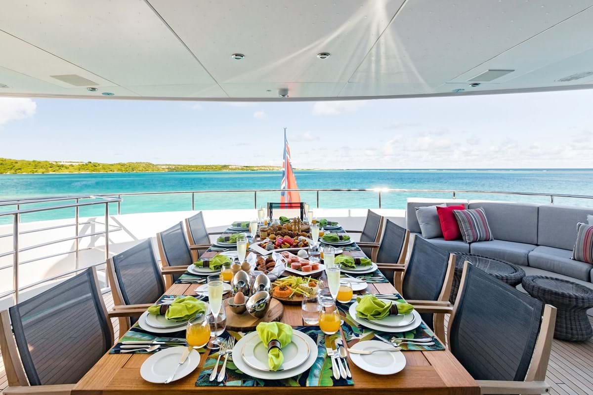 Alfresco dining table 1.jpg