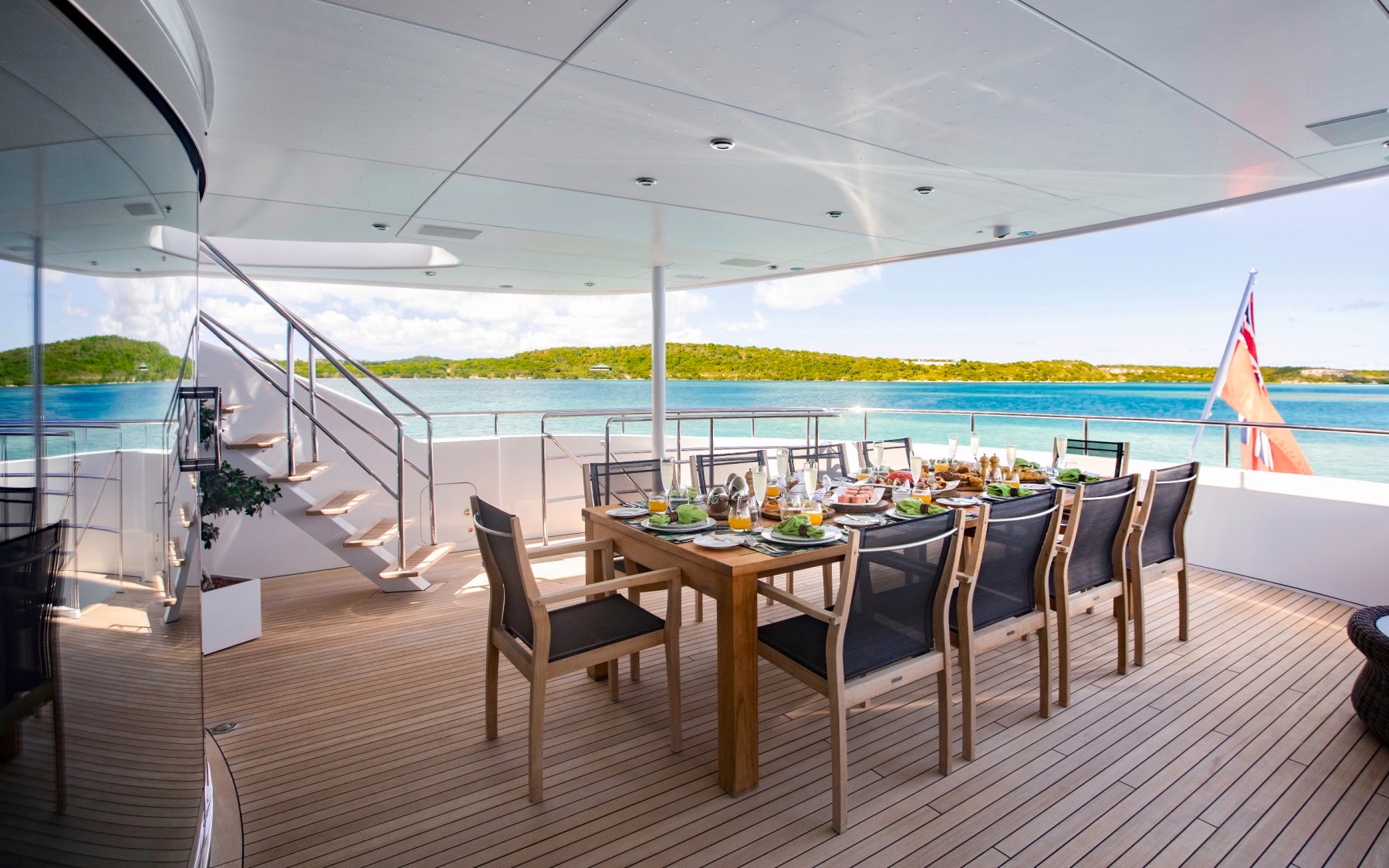 Alfresco dining upper deck aft.jpg