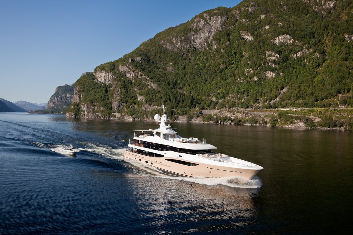 Amels yacht LILI - Cruising on a sunny day in Norway.jpg