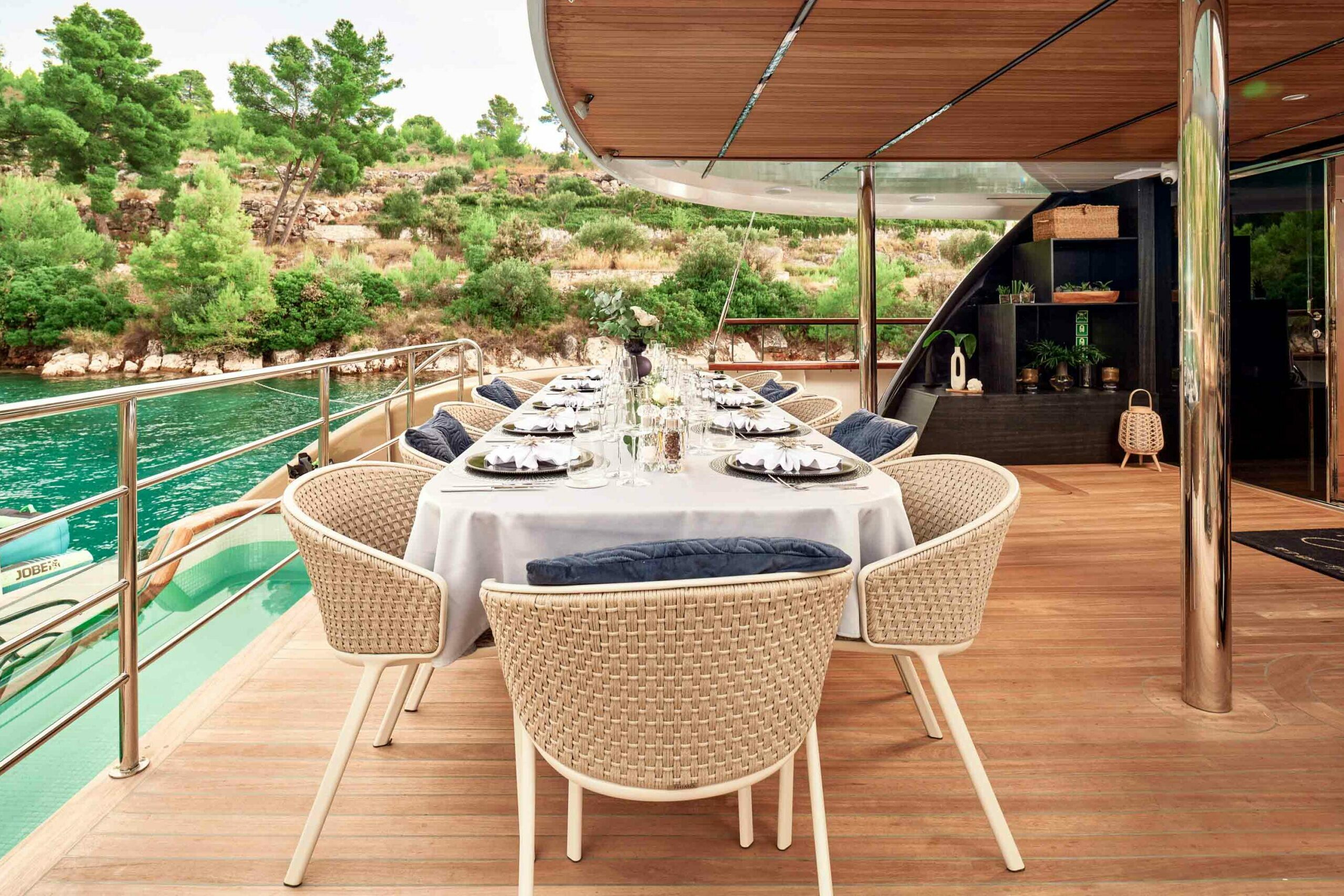 Anetta aft dining table.jpg