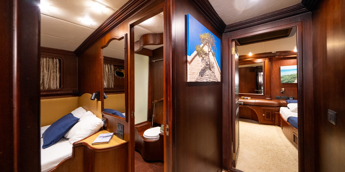 Attached Cabin.jpg