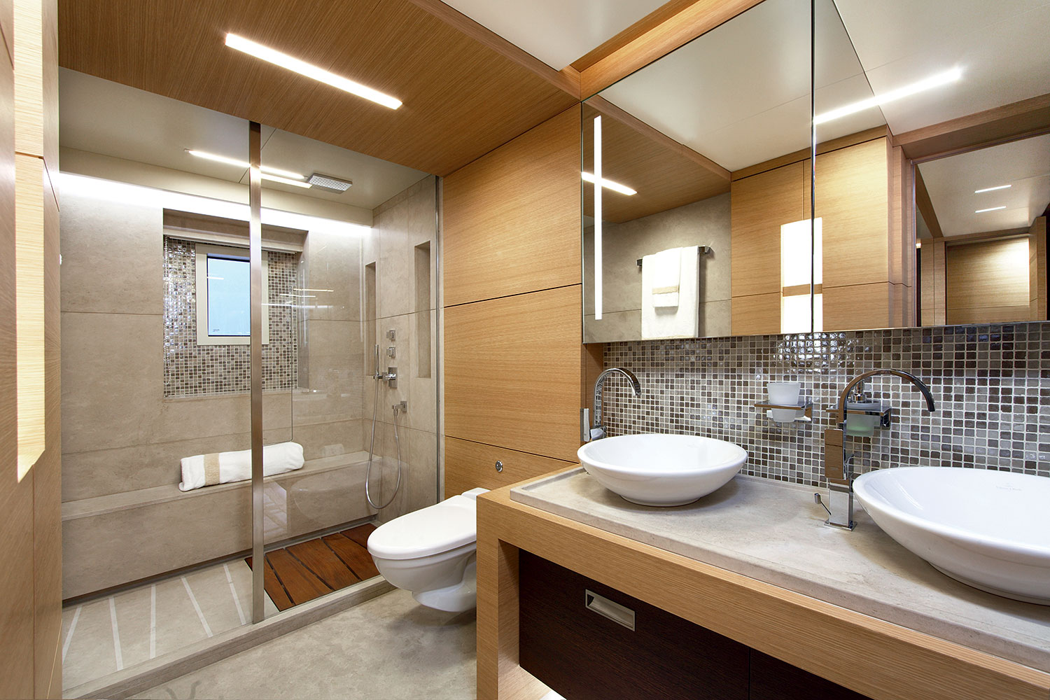 BS003 VIP bathroom.jpg