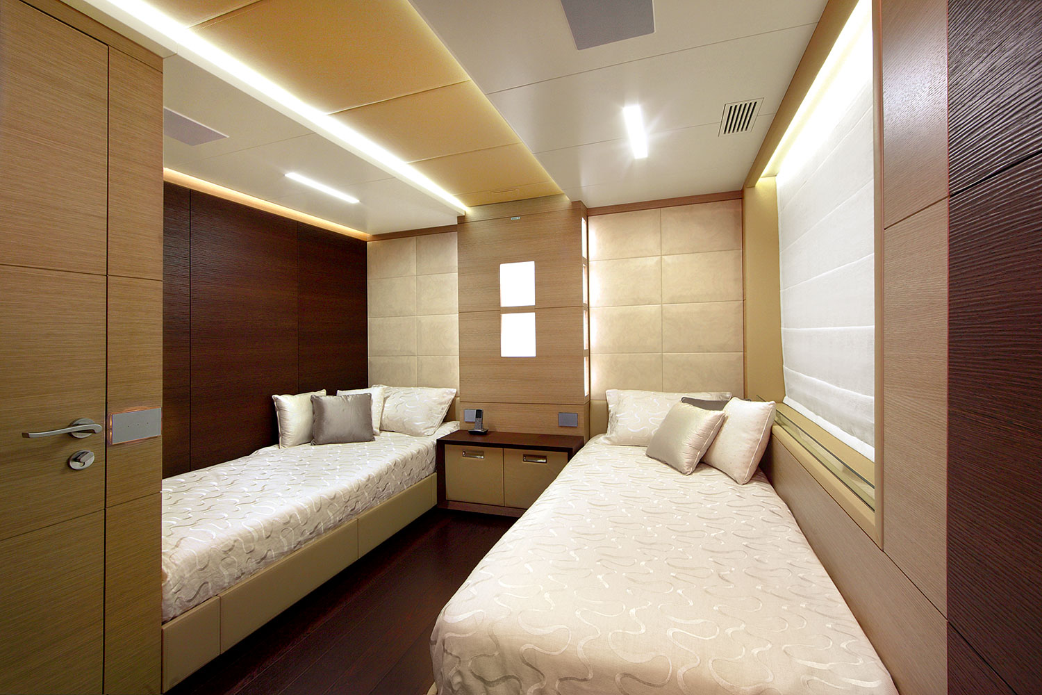 BS003 twin cabin.jpg