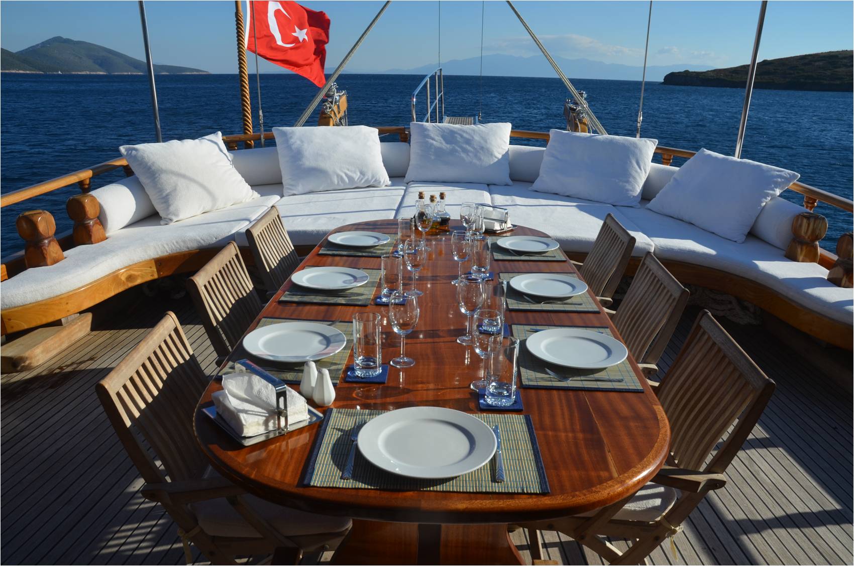 BZ-Aft-Dining.jpg