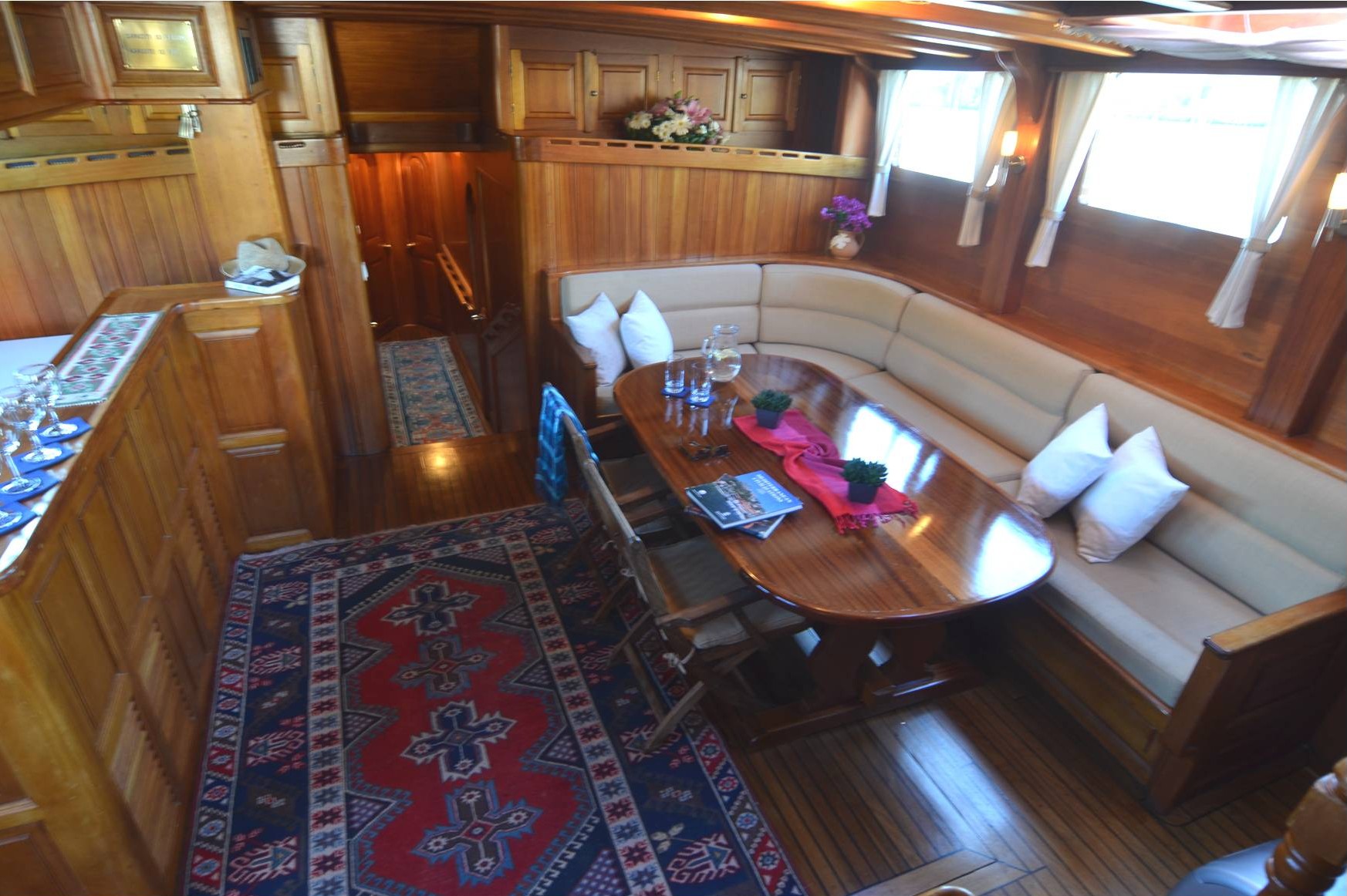 BZ-Saloon-e1412351240479.jpg