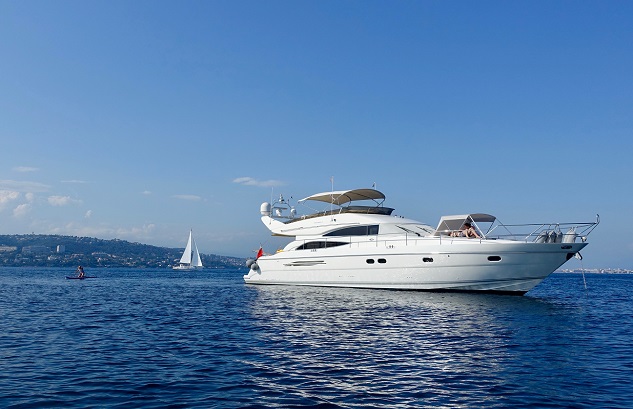 Bateau 9 profile.jpg