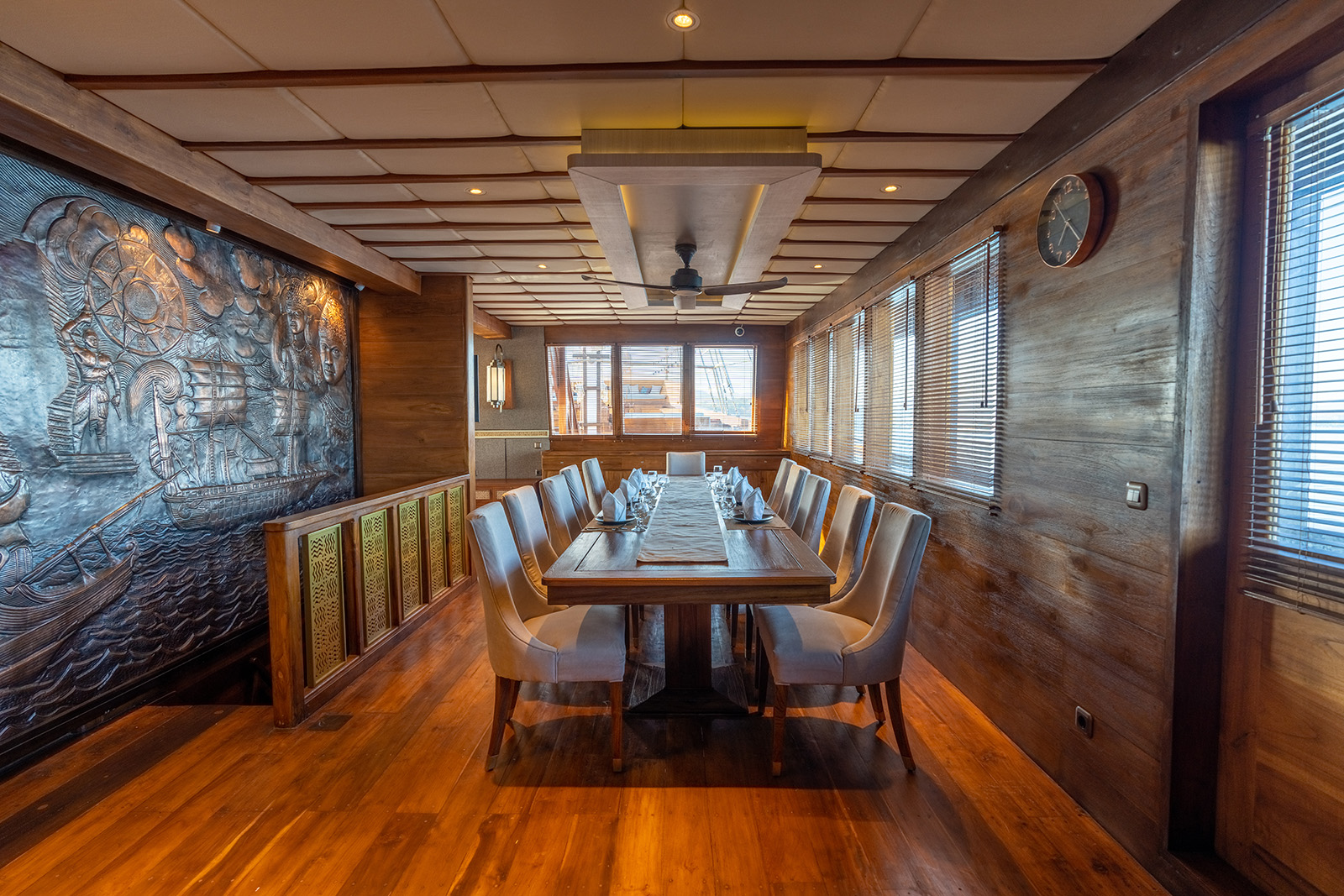 Beautiful dining area.jpg