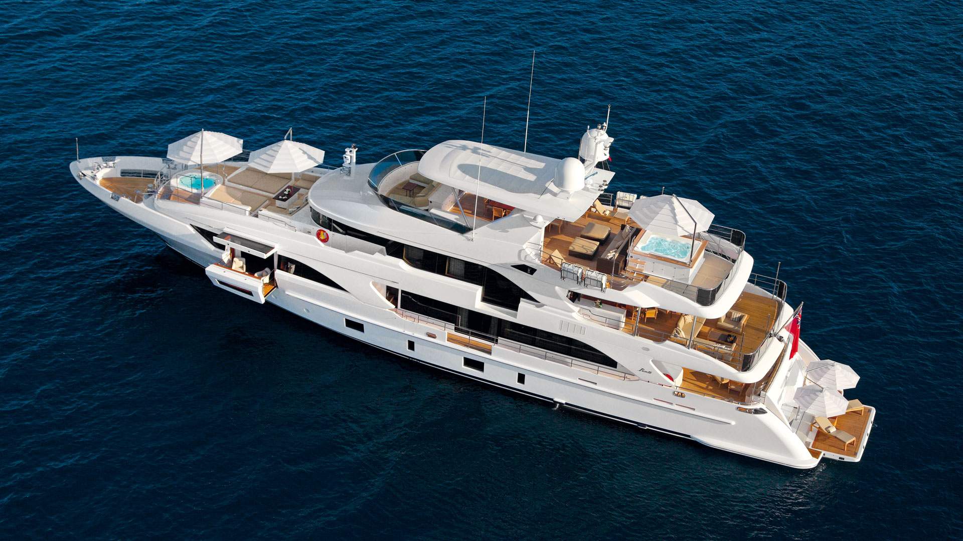 Benetti Classic Supreme 132 aerial view.jpg