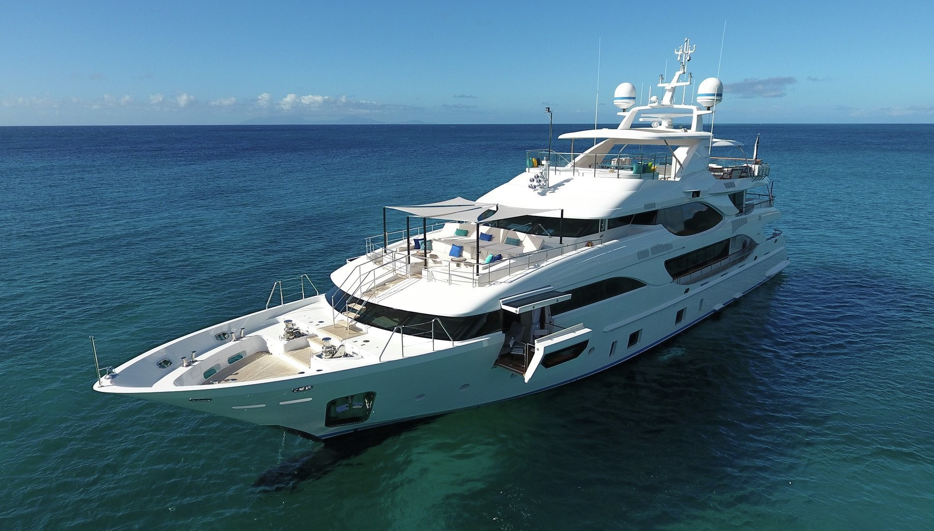 Benetti Crystal 140.jpg