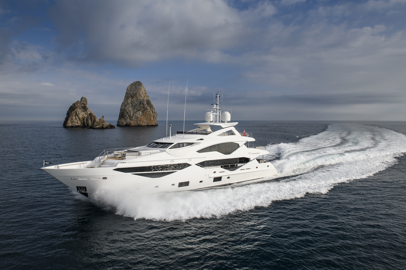 Berco Voyager motor yacht cruising .jpg