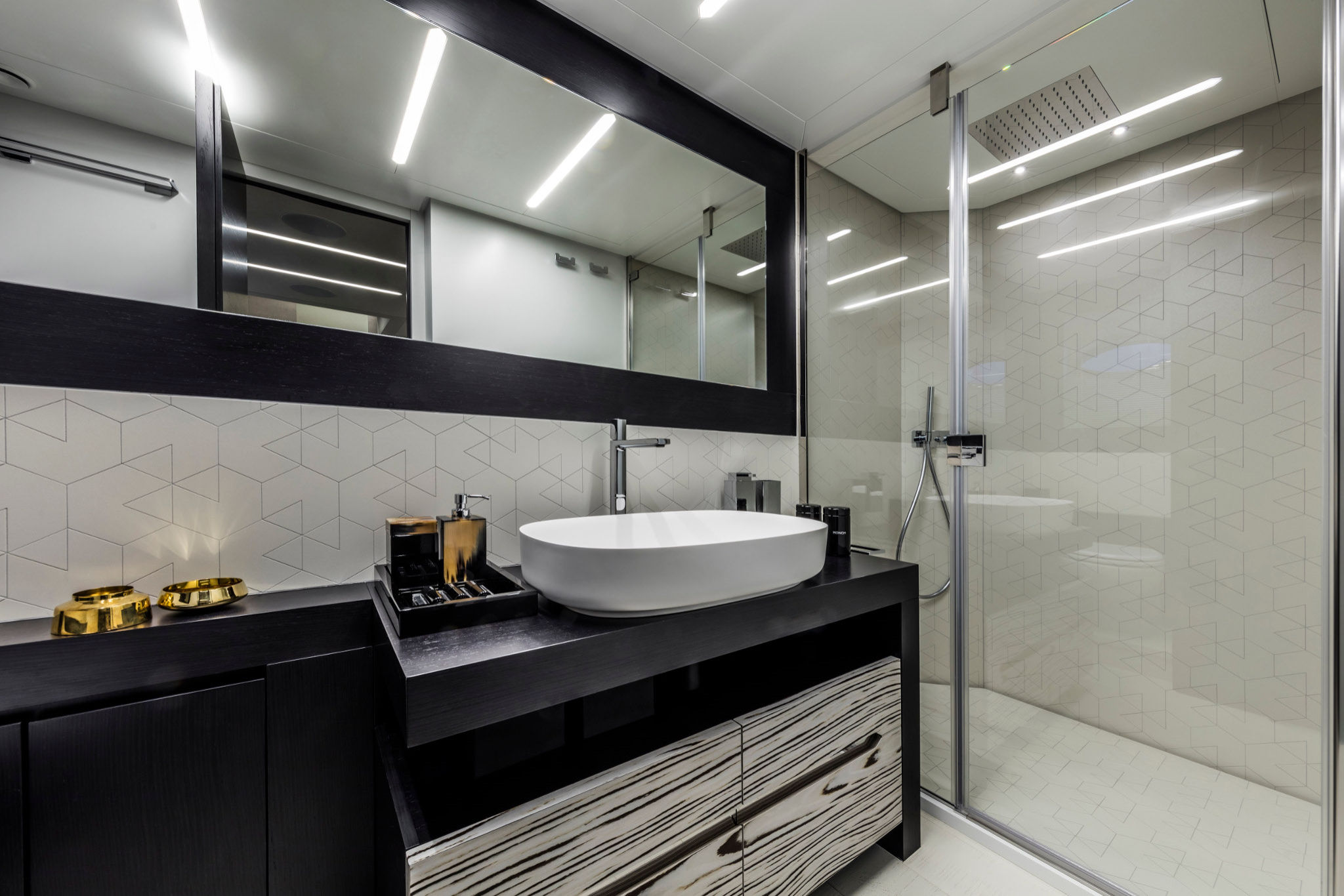 Beyond bathroom lower deck 1.jpg