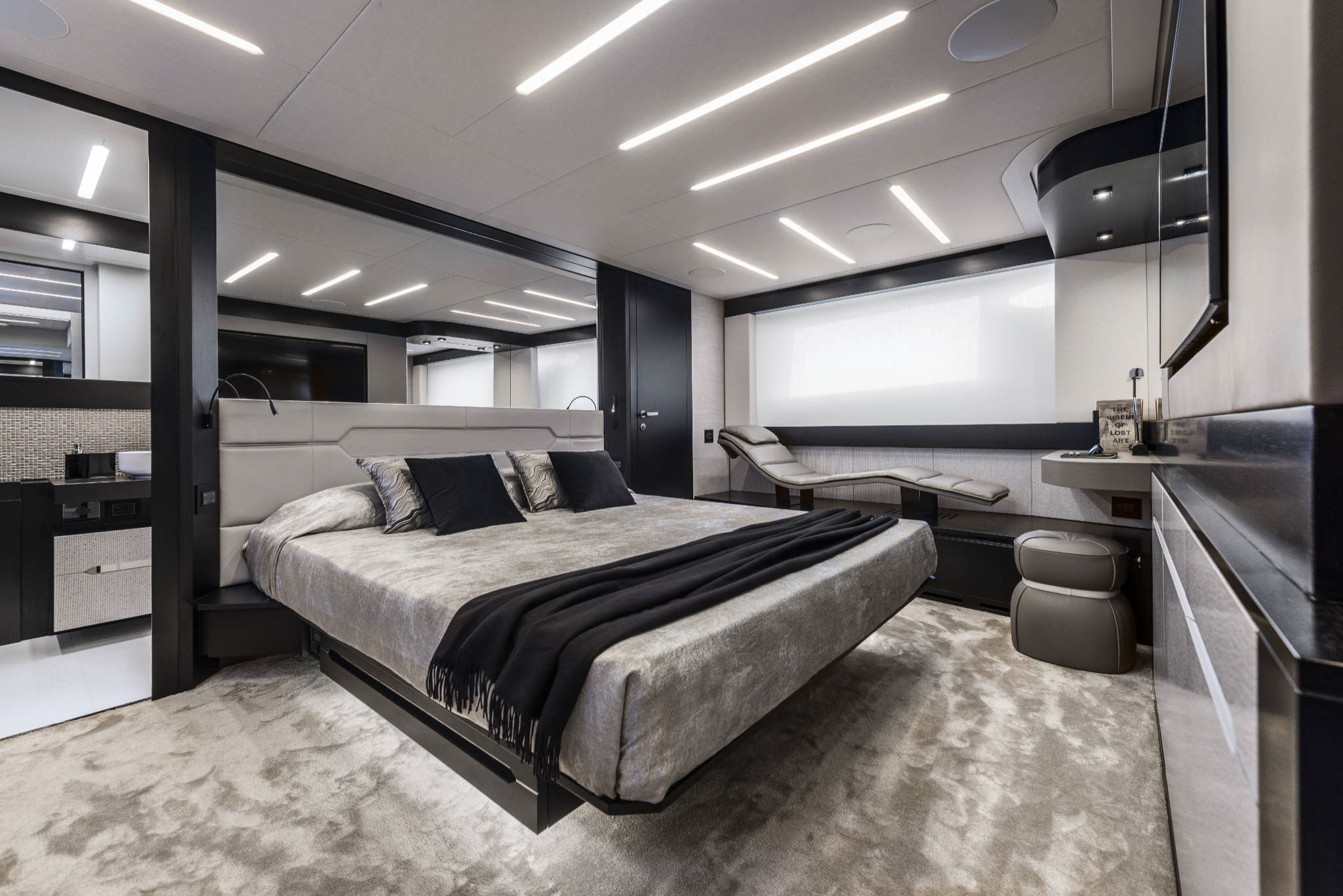 Beyond cabin main deck 2.jpg