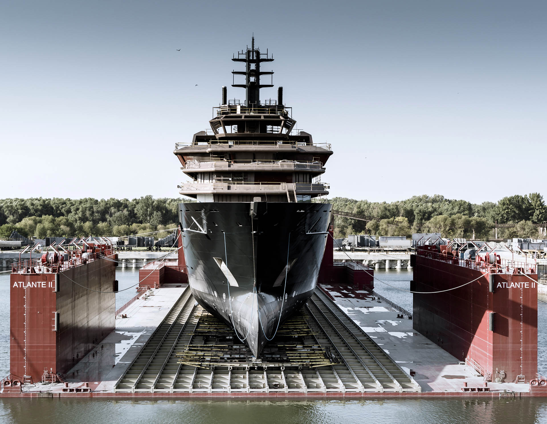 Bow view. Photo ©Guillaume Plisson.jpg