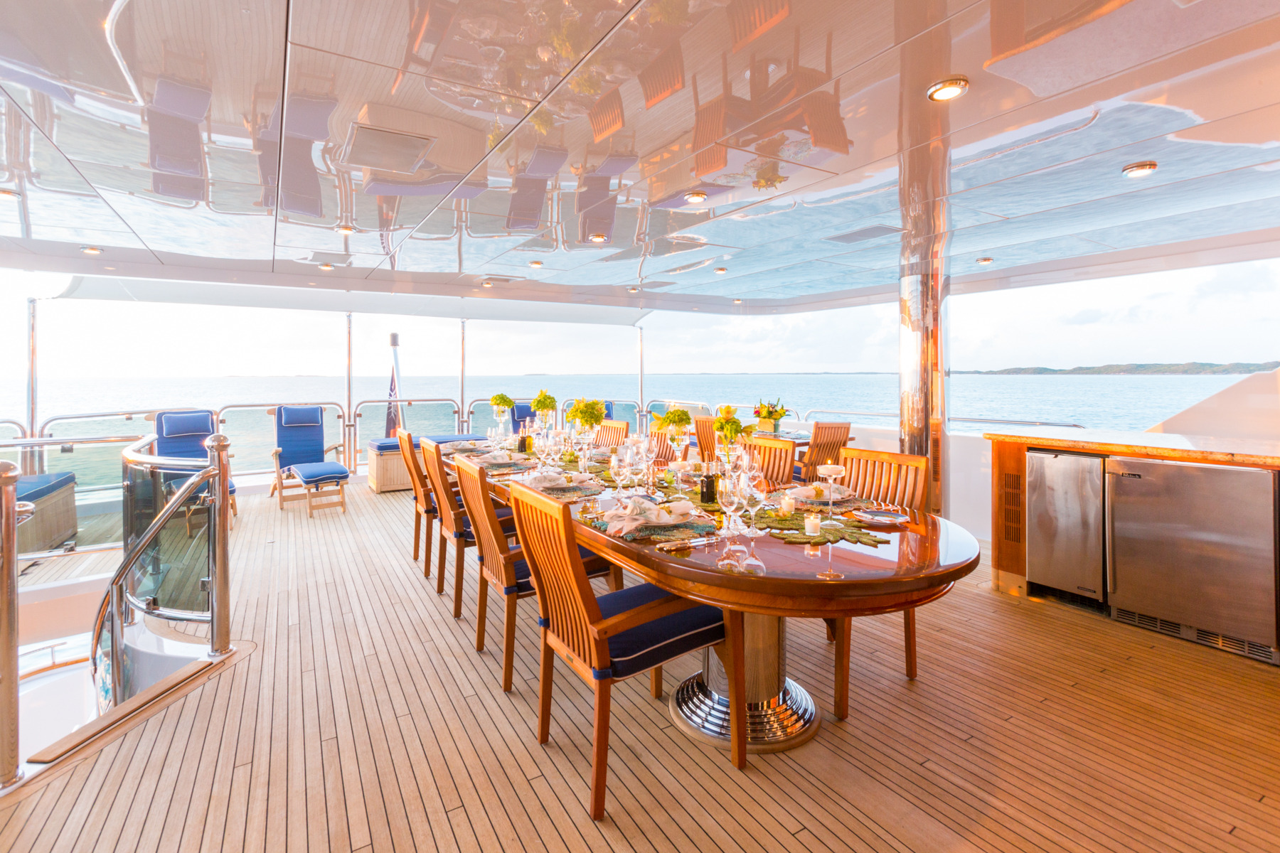 Bridge deck alfresco dining.jpg