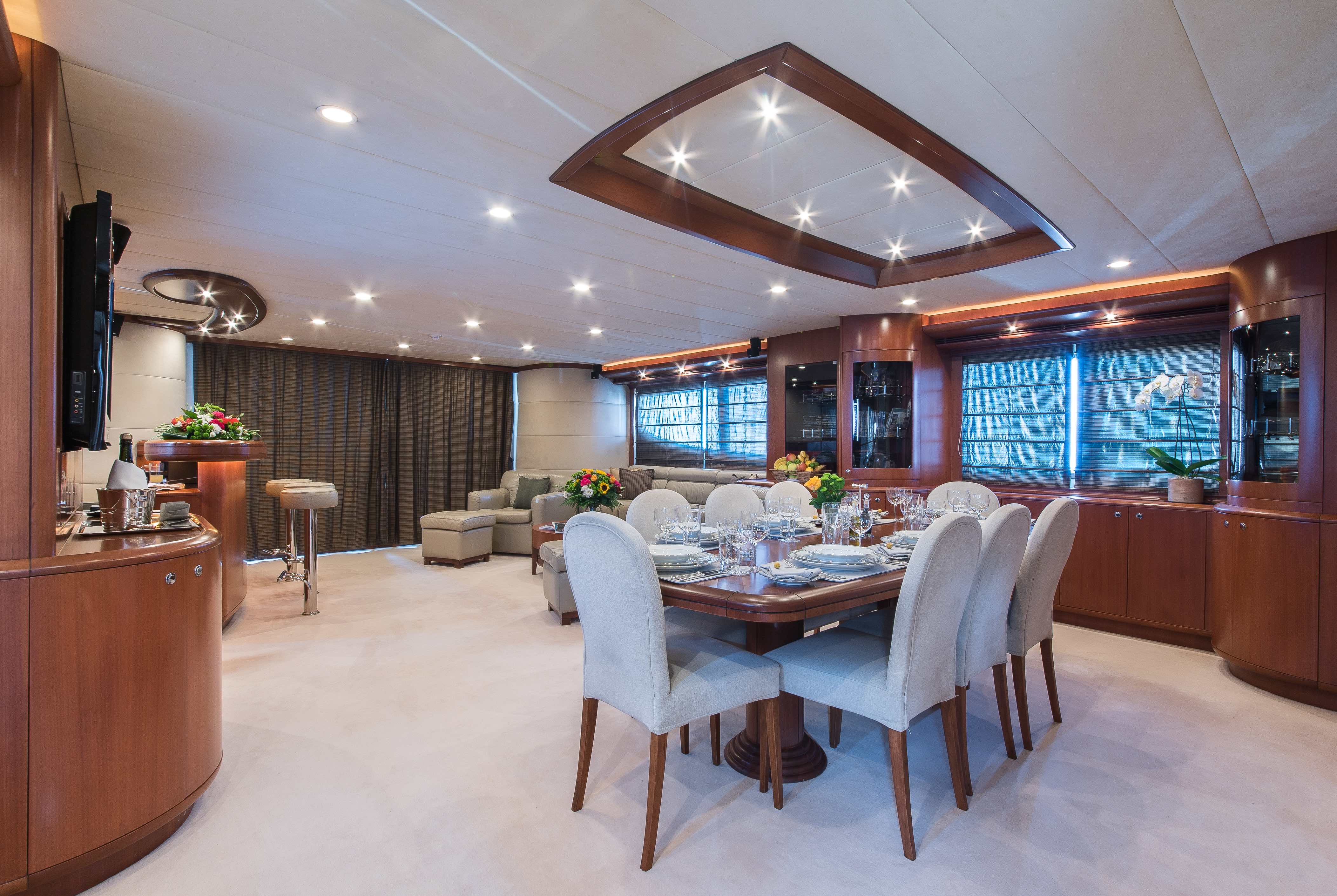 CLARITY-Dining-Area-copy.jpg