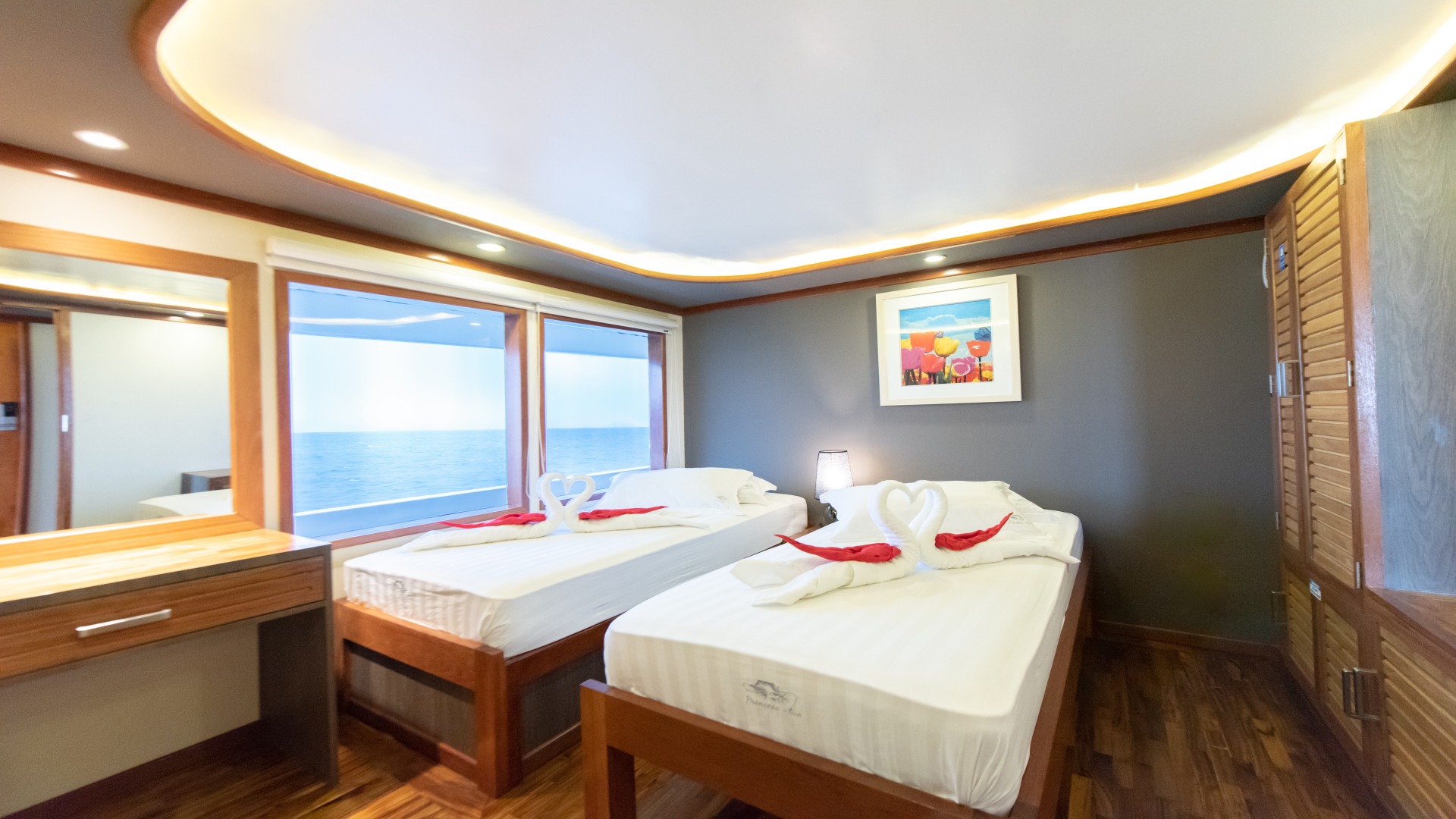 Cabin - Seaview upper deck.jpg