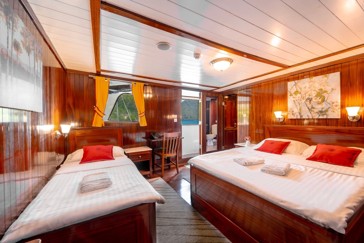 Cabin With Double Bed 02.jpg