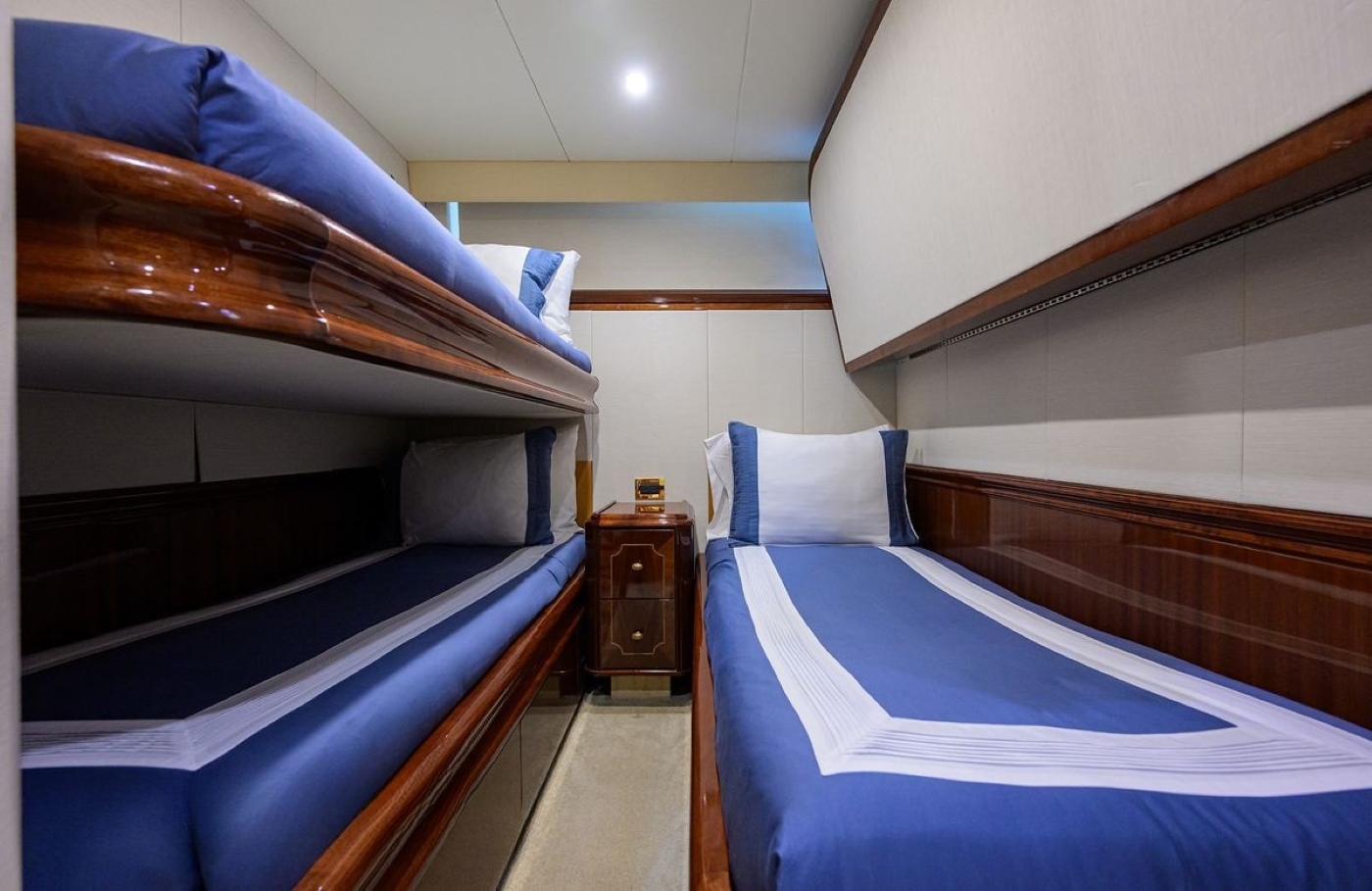 Cabin With Triple Bed 01.jpg