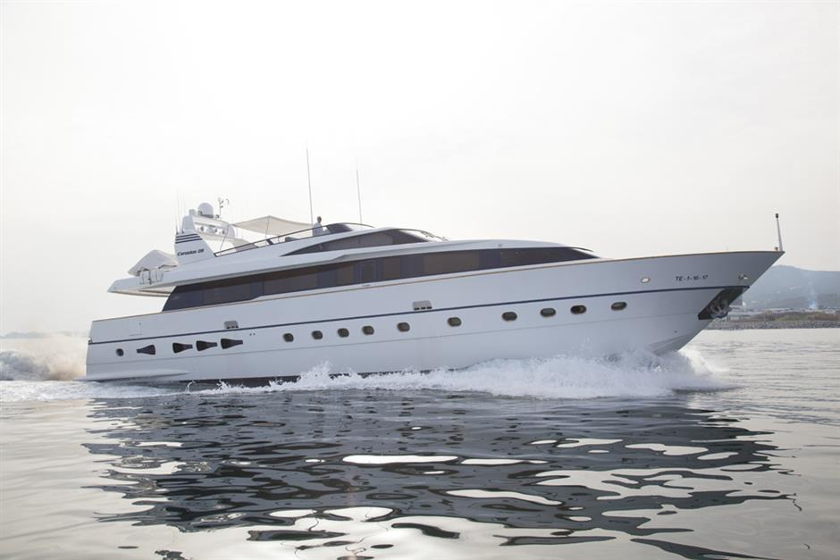 Canados B OCEAN yacht.png