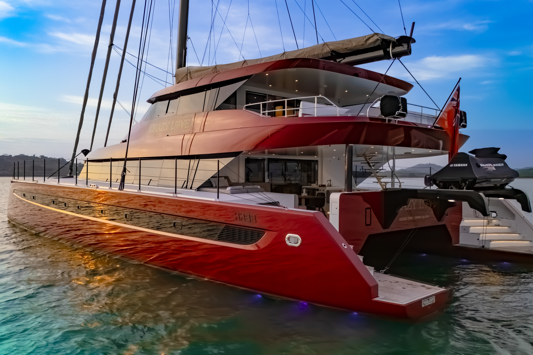 Catamaran CRAZY LOVE .jpg
