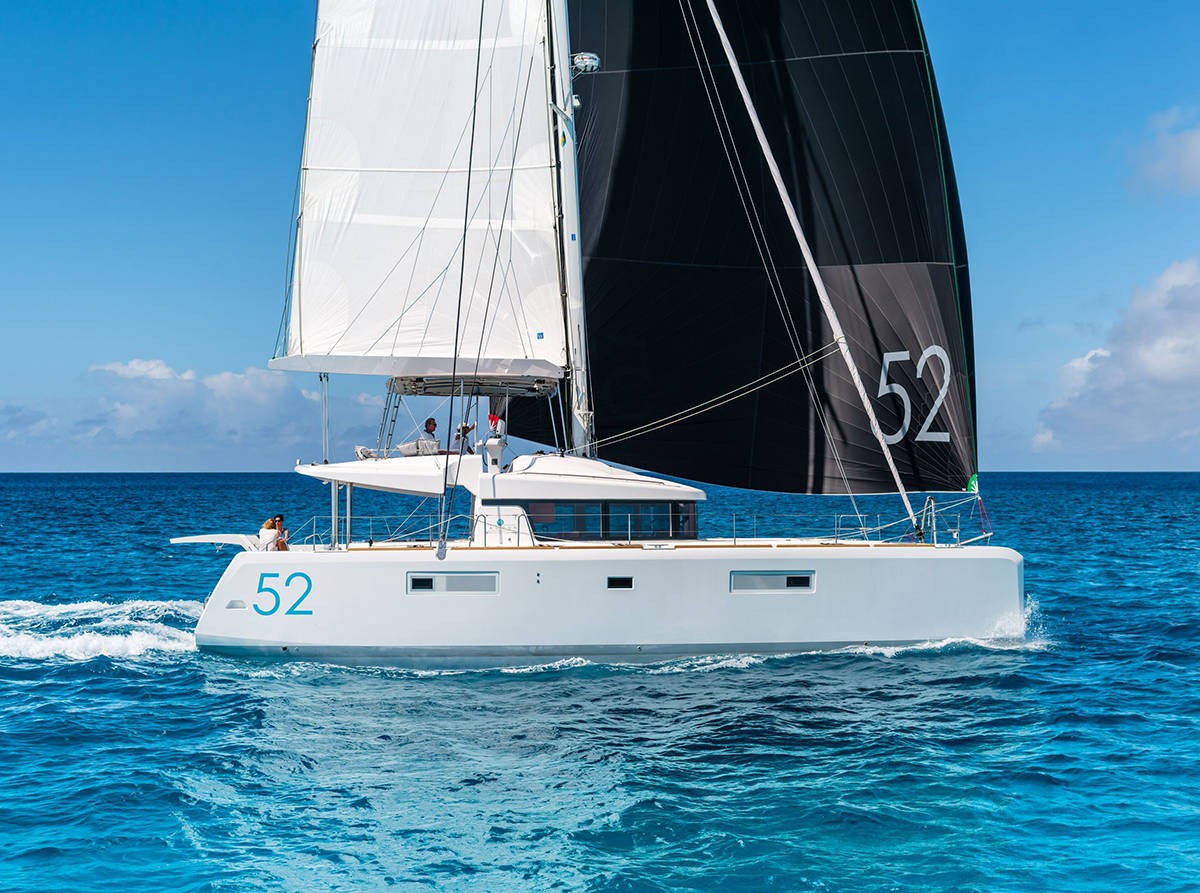 Catamaran FLO.jpg