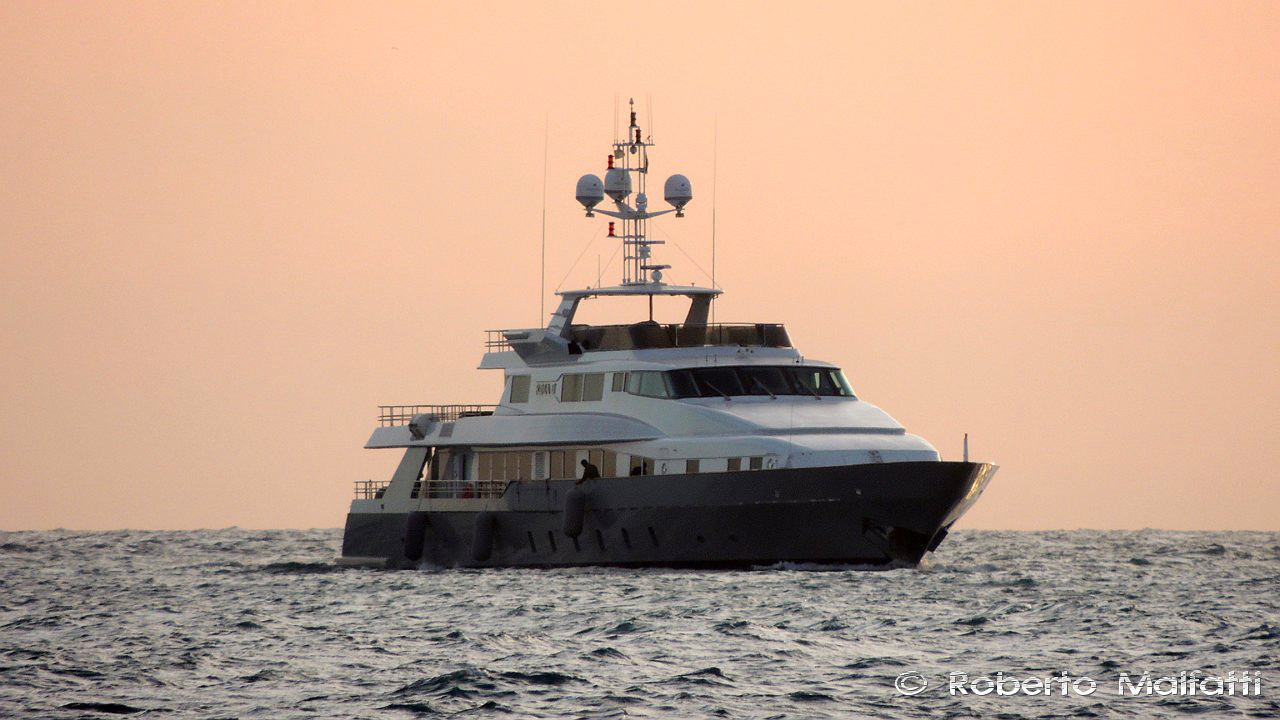 Classic Benetti 50m - Photo R Malfatti .jpg