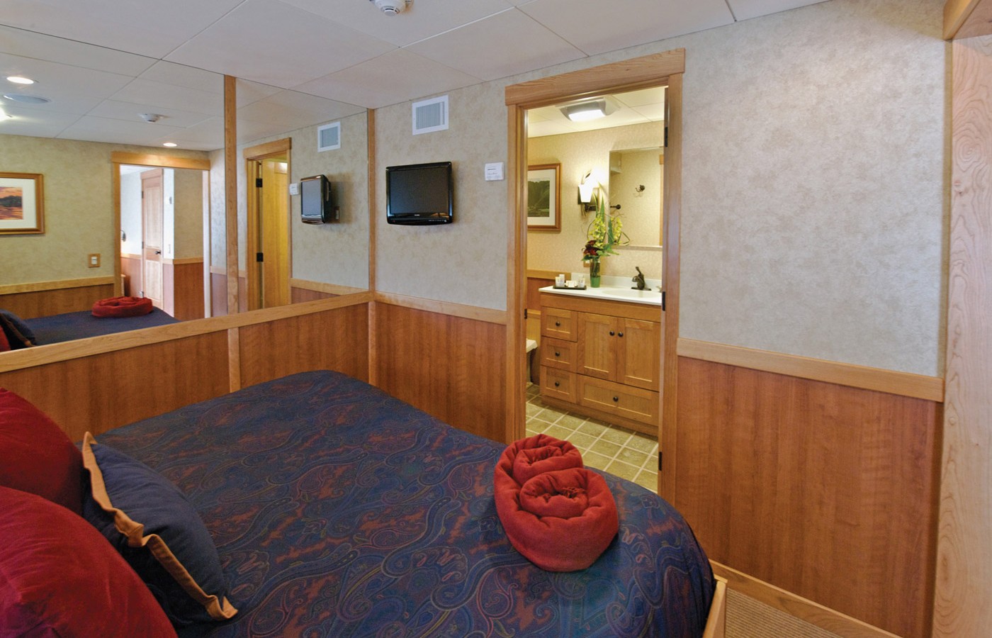 Commodore Suite .jpg